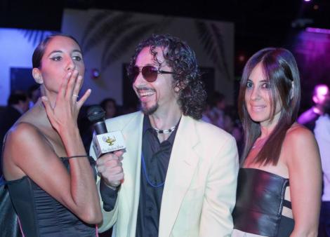 406184_3748374145750_405966285_n