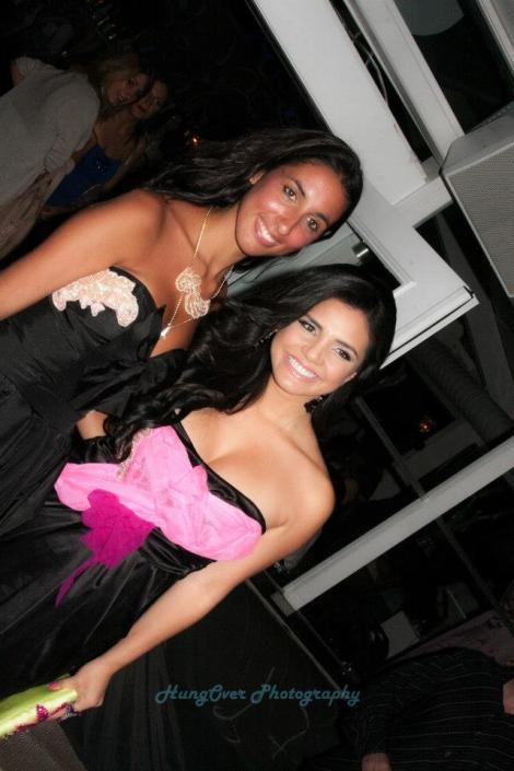 418630_372485359491882_671148895_n