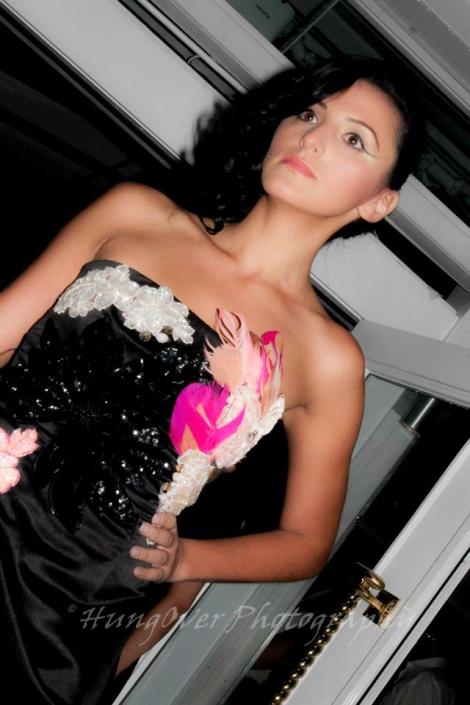 526213_372664539473964_516001619_n