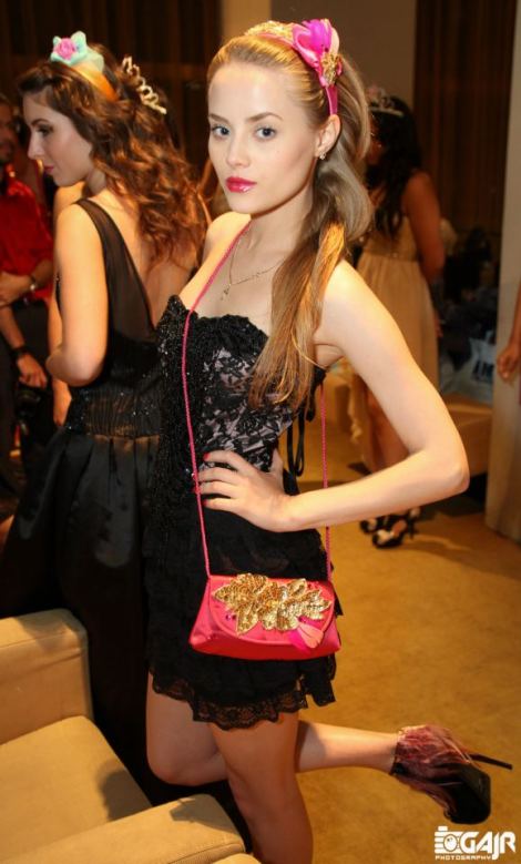 301815_303352589753913_1819902832_n