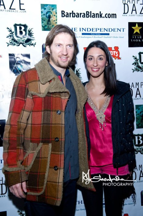 548784_576930102324233_1047438576_n