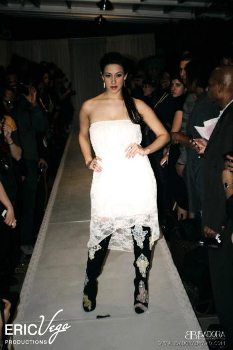 307411_332960796805975_487215208_n