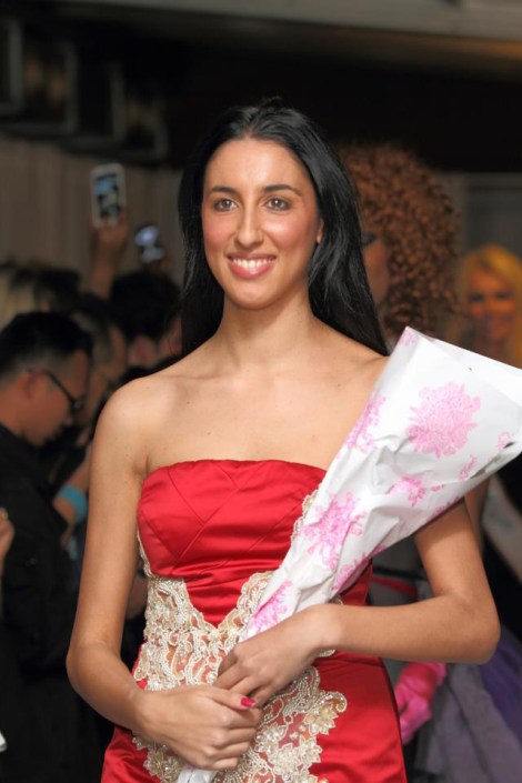 560040_124352357743119_249443489_n