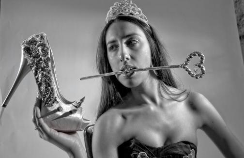 261360_636335886383654_1708093576_n