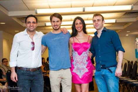 382272_670736009610308_42416613_n