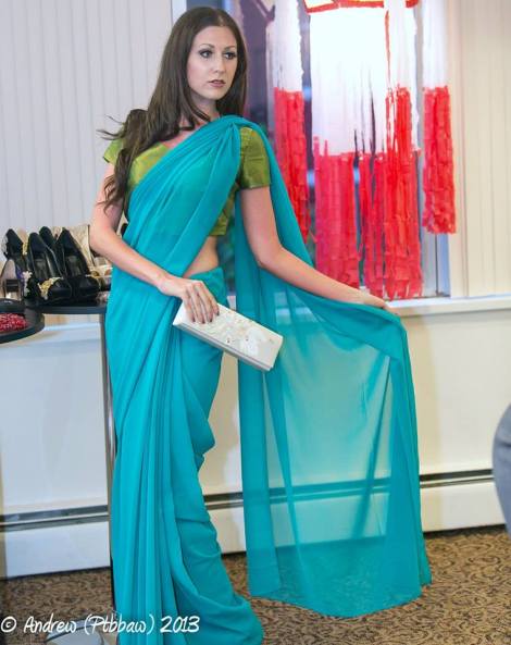 936196_160515587460129_1936568116_n