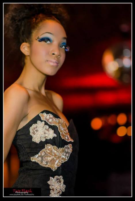 644021_637050596327094_1084493227_n